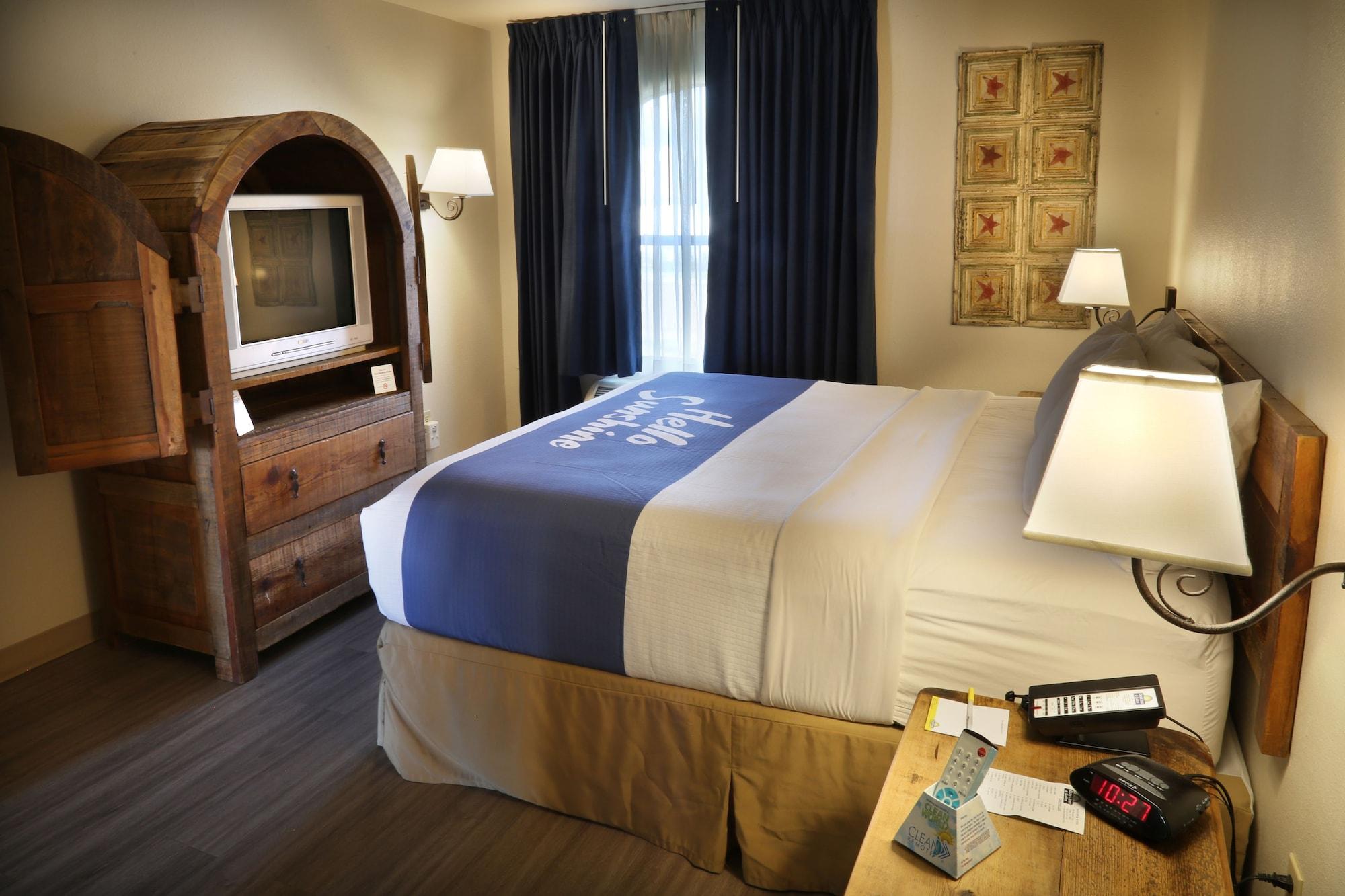 Days Inn & Suites By Wyndham Llano מראה חיצוני תמונה